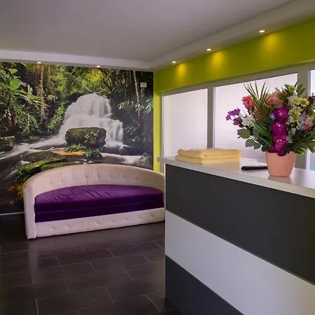 Ambasador مامايا