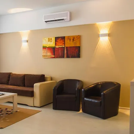 فندق Ambasador 4*