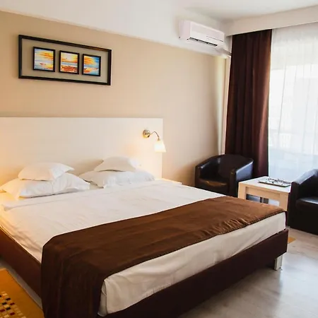 Ambasador مامايا