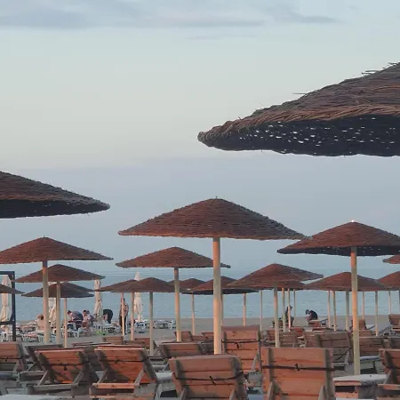 Ambasador 4* مامايا